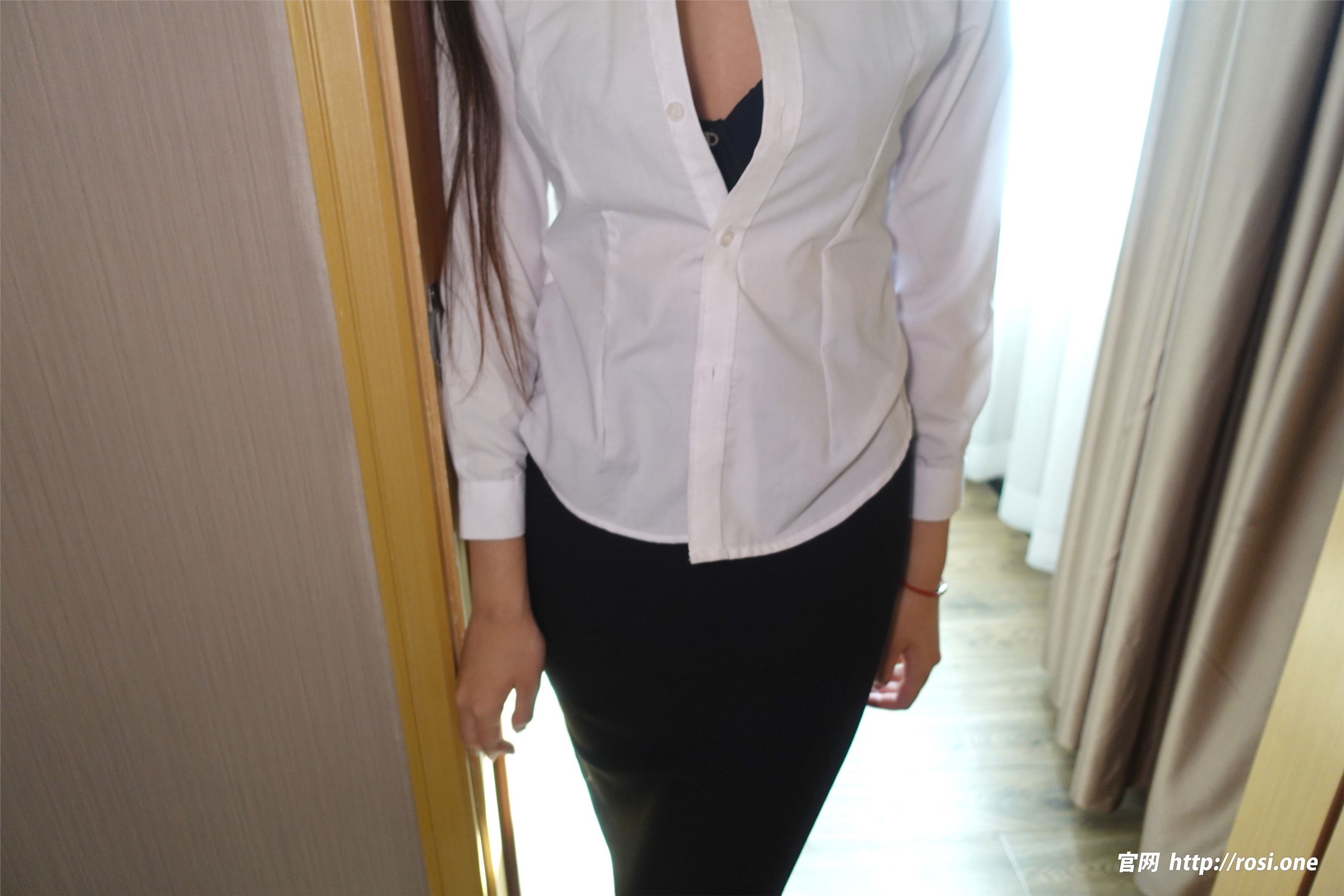 ROSI写真 2022.10.31 NO.3983